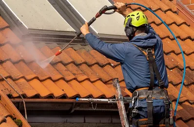 Démoussage et hydrofuge de toiture à Caudebronde