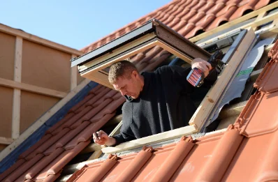 Pose de fenêtres de toit Velux à Caudebronde